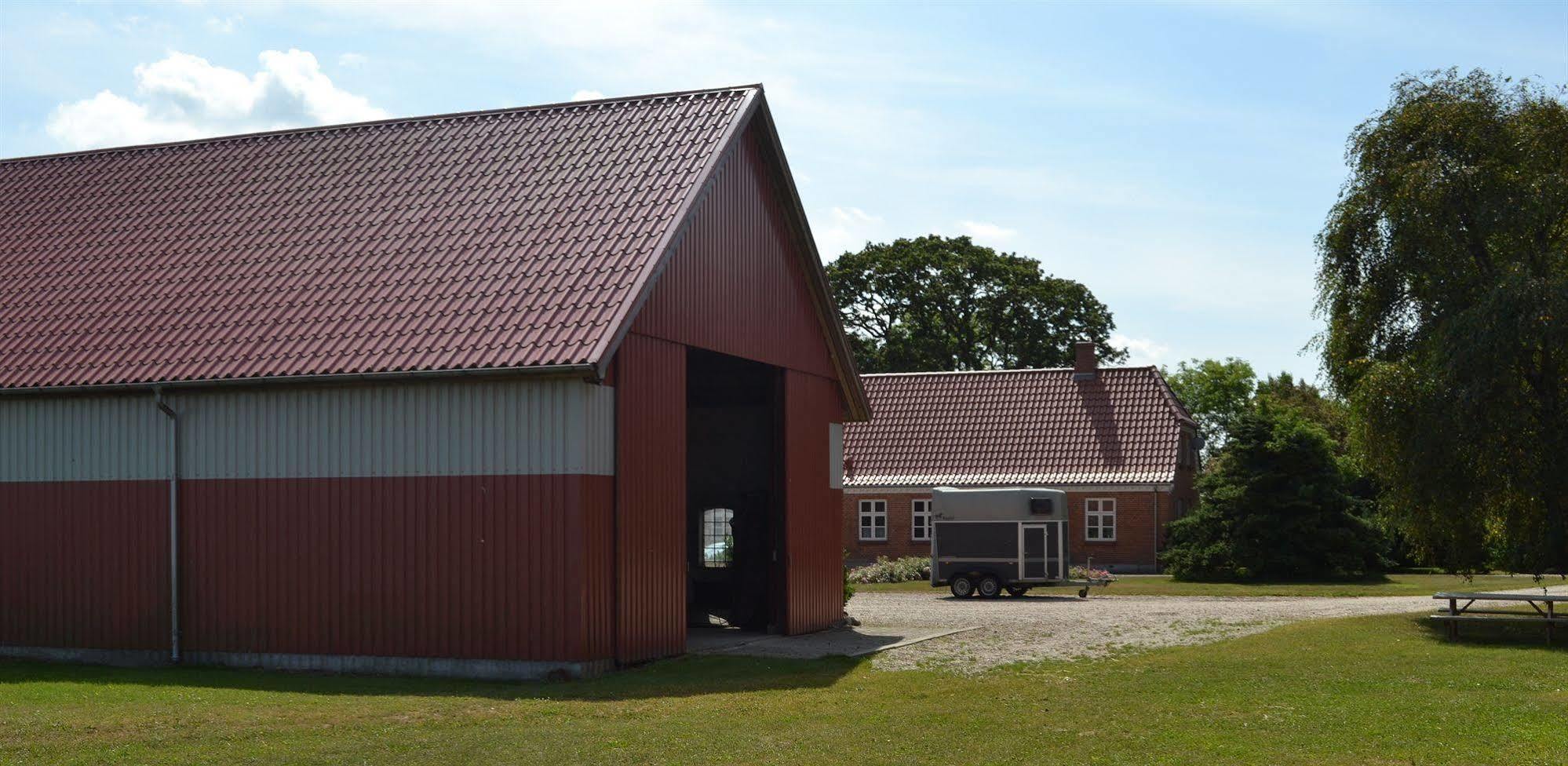 Bed & Breakfast Tistrup Exterior photo